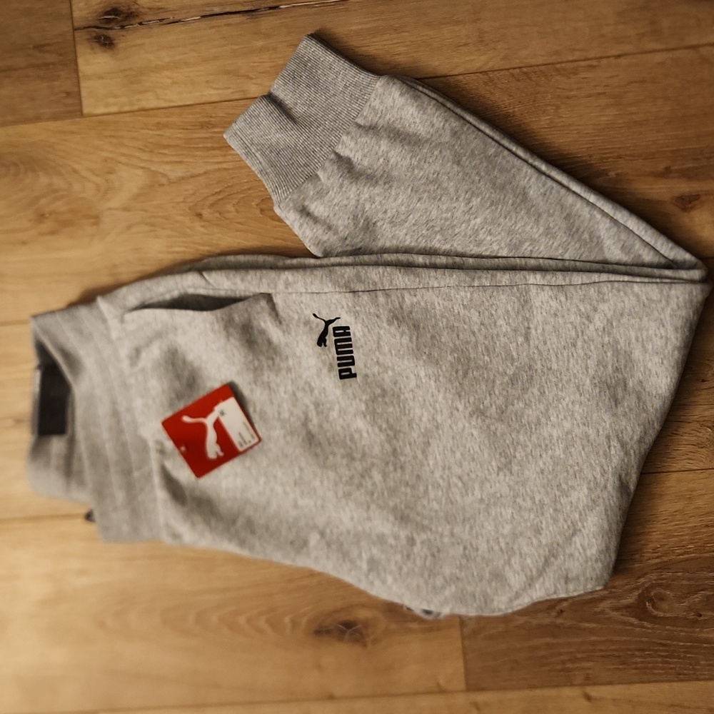 NWT Puma Medium Juniors Sweatpants Grey